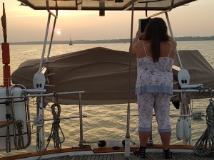 0B25DBA5-22DD-4ED4-A4DE-1D7C7A82E559