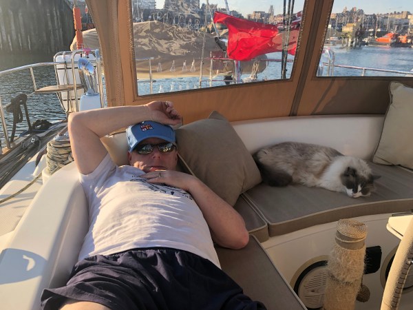 EF5D6139-9C0C-4B24-984D-276CCAE19A76